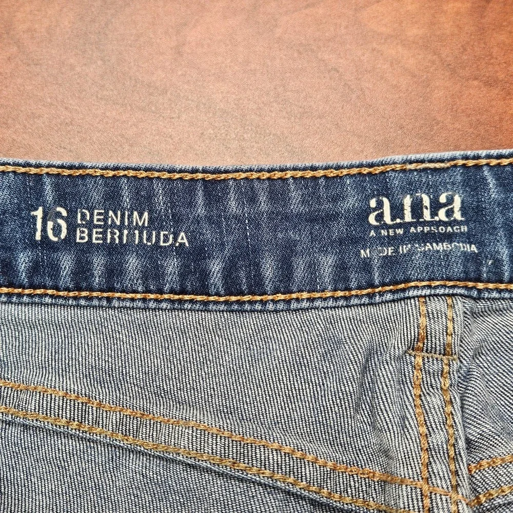 ana A New Approach Denim Bermuda Jorts Womens 16 Medium Wash Blue Stretch